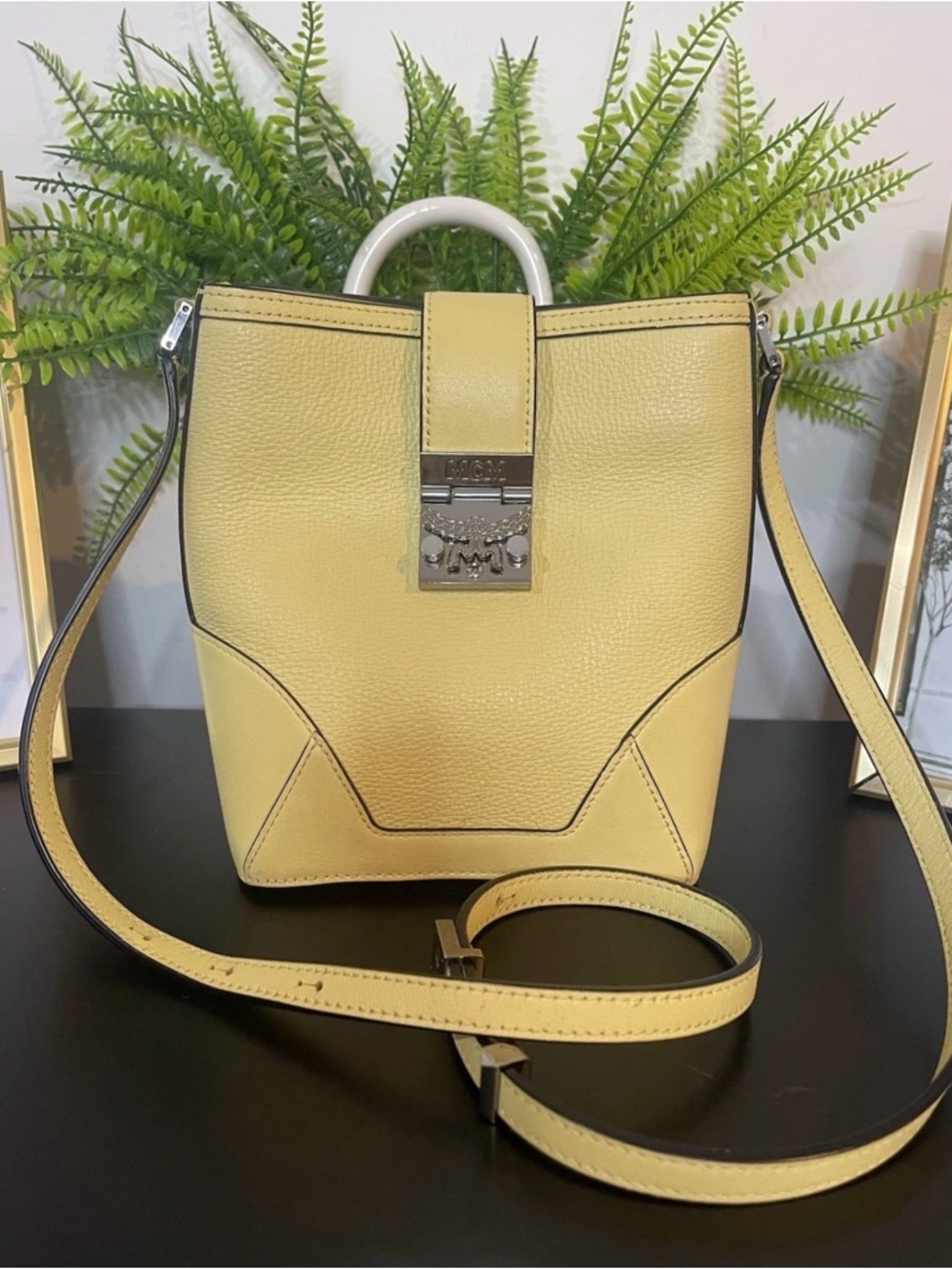 💛MCM💛Yellow Pebbled Leather Shoulder Bag with Silver Hardware
